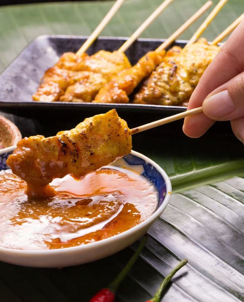 Chicken Satay mit Erdnusssoße